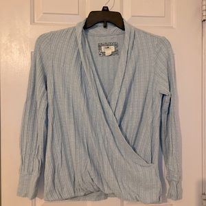 GUC. Maeve Long-sleeved Sweater Top. Size: M.